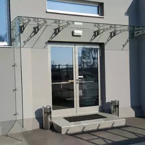 Mager Glas GesmbH - Glasvordach