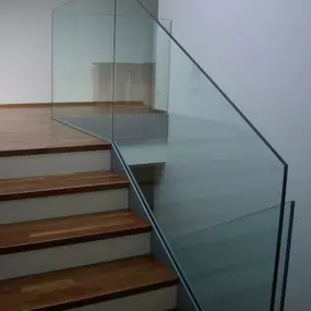 Mager Glas GesmbH - Stiegenaufgangverglasung