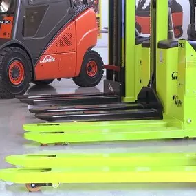 Stapler Center GmbH 4030
