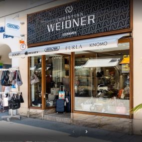 Lederwarenhandel Weidner GmbH 2500 Baden  Außenaufnahme