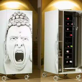 kunstbedruckter Weinkühlschrank