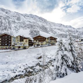 Alpensporthotel Mutterberg  Außenansicht