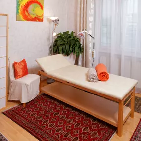 Bild von Dr. Nicole Saravandi-Rad