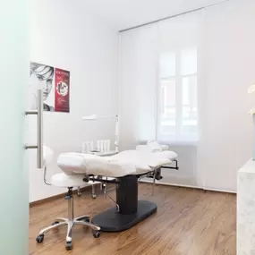 COSMETIC WALTRAUD - Waltraud Riedmann
