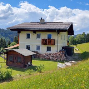 Haus mit Spielplatz