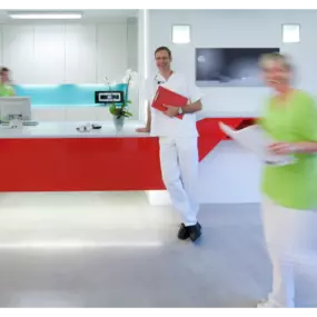 Dr. med. univ. Martin Ladentrog  8010 Graz Ambiente