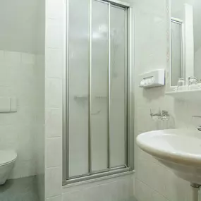 Hotel Garni Helvetia in 6561 Ischgl - Badezimmer