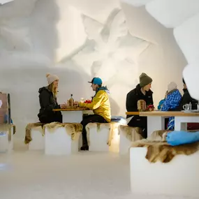 Fondue-Iglu Engstligenalp