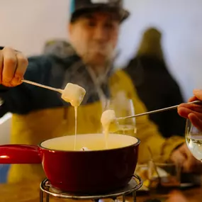 Fondue-Iglu Engstligenalp