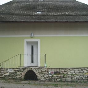 Reiter Ludwig - hellgrüne Fassade