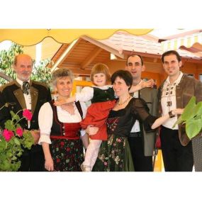 Hotel-Restaurant Kastell
Herzlich Willkommen bei Familie Rehling