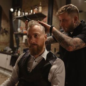 Mad7 - Gentlemens Barber Club