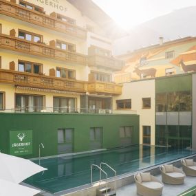 Hotel Jägerhof in 6511 Zams - Pool