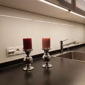 Küchenrückwand - Glas Küchenrückwand aus Sicherheitsglas in allen RAL Tönen und Formen