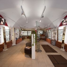 Geschäftsfoto innen -  Miller United Optics - Ihr Optiker & Hörgeräteakustiker in Hall in Tirol - 6060 Hall in Tirol