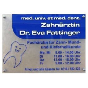 Dr. Eva Fattinger