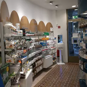 Bild von Centrale Küng SA - Farmacia Lugano