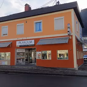 Plakolm - Optik Hörakustik Schmuck Uhren - Außenansicht