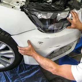 Marschall Josef in 3452 Atzenbrugg - Karosserie