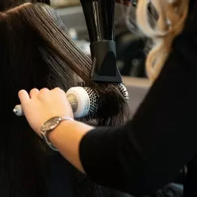 Hair & Makeup Lisa Gfellner