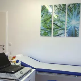 Dr. med. univ. Martin Sawires - Elektrophysiologische Untersuchung
