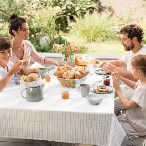 Morgengold Frühstückdienste ist Ihr Lieferservice für Semmeln, Weckerl, Laiberl und Brot in Salzburg und Umgebung. Wir liefern Ihnen frische Semmeln direkt an die Haustüre - auch an Sonntagen und Feiertagen. 

Frühstück bestellen, Frühstücksservice, Frühstück Lieferservice, Brötchen Lieferservice, Semmeln an die Haustüre, Semmelservice, Semmeln bestellen, Frühstück liefern lassen, Brot online bestellen, Frühstücksdienst, Semmelbringdienst, Frühstück nach Hause liefern lassen, Semmeldienst, Liefe