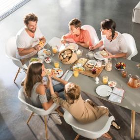 Morgengold Frühstückdienste ist Ihr Lieferservice für Semmeln, Weckerl, Laiberl und Brot in Hollabrunn und Umgebung. Wir liefern Ihnen frische Semmeln direkt an die Haustüre - auch an Sonntagen und Feiertagen. 

Frühstück bestellen, Frühstücksservice, Frühstück Lieferservice, Brötchen Lieferservice, Semmeln an die Haustüre, Semmelservice, Semmeln bestellen, Frühstück liefern lassen, Brot online bestellen, Frühstücksdienst, Semmelbringdienst, Frühstück nach Hause liefern lassen, Semmeldienst, Lie