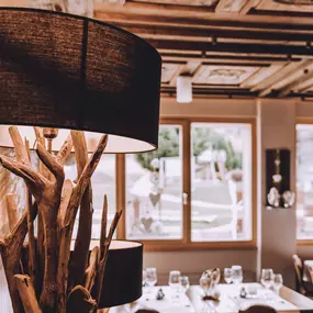 Hotel Restaurant Ronalp
Ronalp-Stübli
Für 20 bis 40 Personen. Eine Attraktion! A la carte-Restaurant; Spezialitäten aus dem sonnigen Wallis und der ganzen Schweiz. Die heimelige Atmosphäre und die Gemütlichkeit laden zum Verweilen ein.