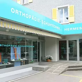 Willkommen in der Schuhwelt von Hermes
Orthopädische-Serienschuhe