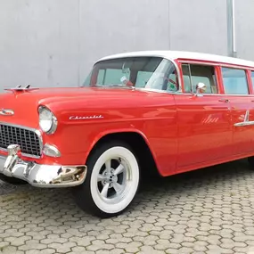 zu verkaufen oder mieten für die Fahrt an einer Hochzeit mit diesem 1955 Chevrolet Belair