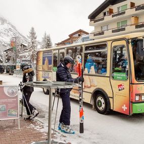 Situated opposite the Sunnegga Express Lift Station and bus stop to the other ski lifts