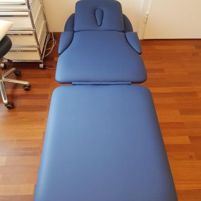 Massageliege neu überziehen in Kunstleder