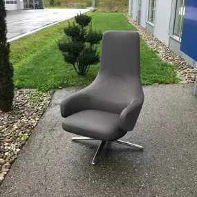 Vitra Repos Chair oder Sessel neu überzogen in Stoff Musa dark Grey