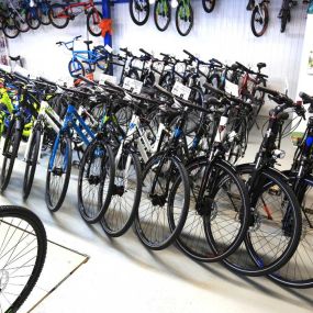 Bike Oase, E-Bikes, Motorräder, Velos, Powerprodukte,
Ab Lager, Lieferbar, Bike, Velos, Mofa, Roller, Motorrad