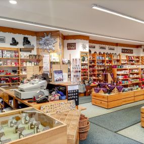 Swiss Made Shop Wengen, Souvenirs, Kuckucksuhren und Haushaltartikel