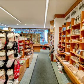 Swiss Made Shop Wengen, Souvenirs, Kuckucksuhren und Haushaltartikel