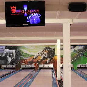 8 Bowlingbahnen