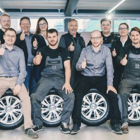 Das gesamte Garage Oetterli Team im Winter 2019.