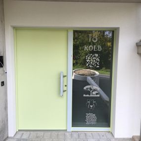 Haustüre Kunststoff-Aluminium mit Motorenschloss#finstral