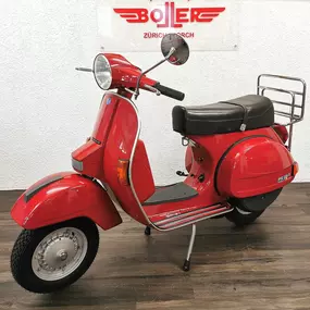 Piaggio Vespa PX 125 E
Vespa PX 125
Oldtimer
2 Rad Center Boller
Scooter
Roller
Forch
Blechroller
Motorrad
Zürich
Zürichoberland
Zürich Oberland