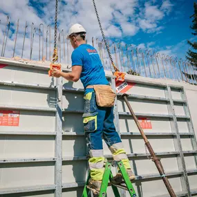 Willkommen bei Kilcher Bauunternehmung! Wir sind Ihr zuverlässiger Partner für Bauvorhaben aller Art. Mit jahrzehntelanger Erfahrung und einem engagierten Team von Experten stehen wir Ihnen bei der Realisierung Ihrer Bauprojekte zur Seite.

Als Bauunternehmung legen wir größten Wert auf Qualität, Effizienz und Kundenzufriedenheit. Unser erfahrenes Team arbeitet mit höchster Präzision und Professionalität, um Ihre Visionen in die Realität umzusetzen. Egal, ob es um Neubauten, Umbauten, Renovierun