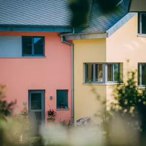 Willkommen bei Kilcher Bauunternehmung! Wir sind Ihr zuverlässiger Partner für Bauvorhaben aller Art. Mit jahrzehntelanger Erfahrung und einem engagierten Team von Experten stehen wir Ihnen bei der Realisierung Ihrer Bauprojekte zur Seite.

Als Bauunternehmung legen wir größten Wert auf Qualität, Effizienz und Kundenzufriedenheit. Unser erfahrenes Team arbeitet mit höchster Präzision und Professionalität, um Ihre Visionen in die Realität umzusetzen. Egal, ob es um Neubauten, Umbauten, Renovierun