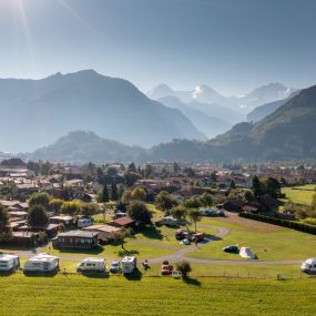 Luftansicht JunfrauCamp Interlaken