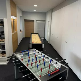 Kicker und Shuffleboards