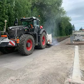 Wege und Strassenbau Asphalt fräsen