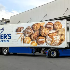 Romer`s Elektroauflieger mit Iveco Zugmaschine