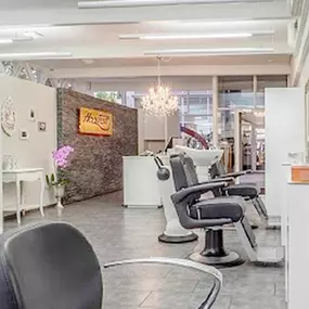 Coiffure HaarTräff - Damen & Herren Haarverlängerung OLAPLEX-Salon