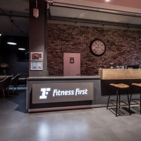 Fitness First Paderborn - Eingangsbereich
