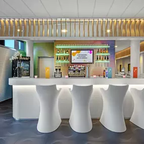 Lobby bar