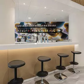 Lobby bar